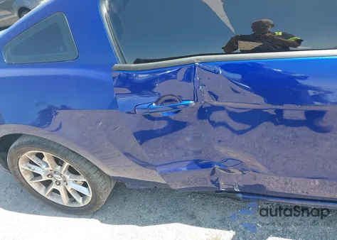 2014 Ford Mustang V6 z USA, uszkodzony, nr VIN 1ZVBP8AM6E5283340